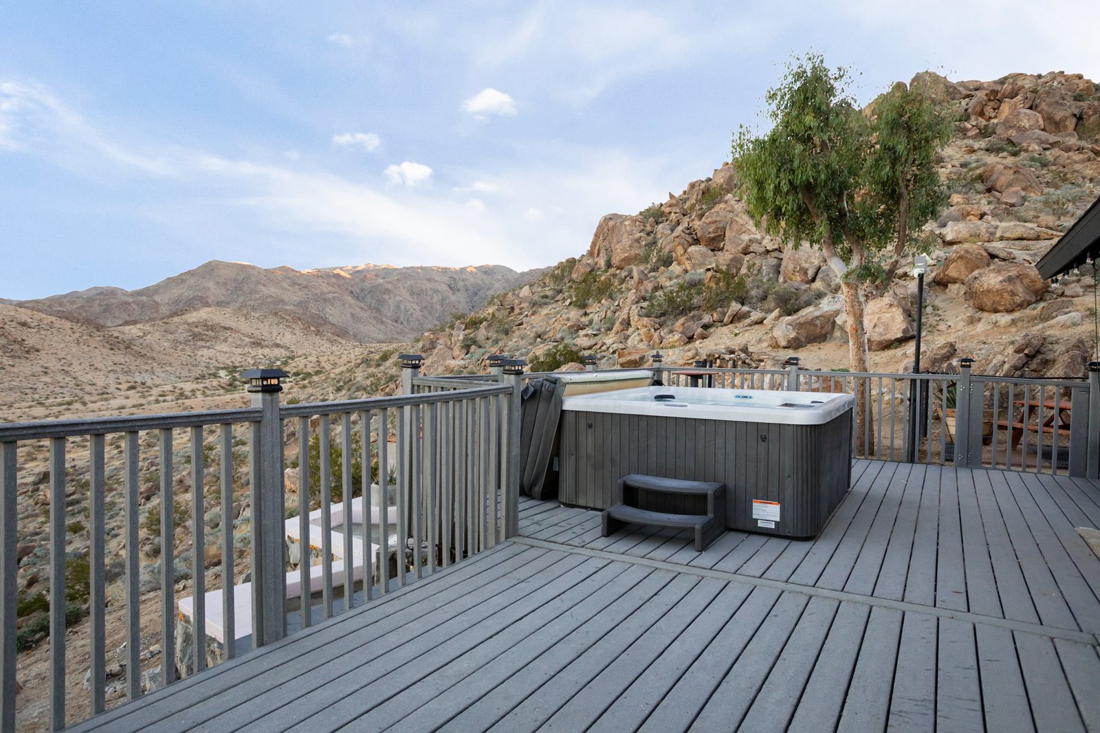 Deck and spa in the boulders